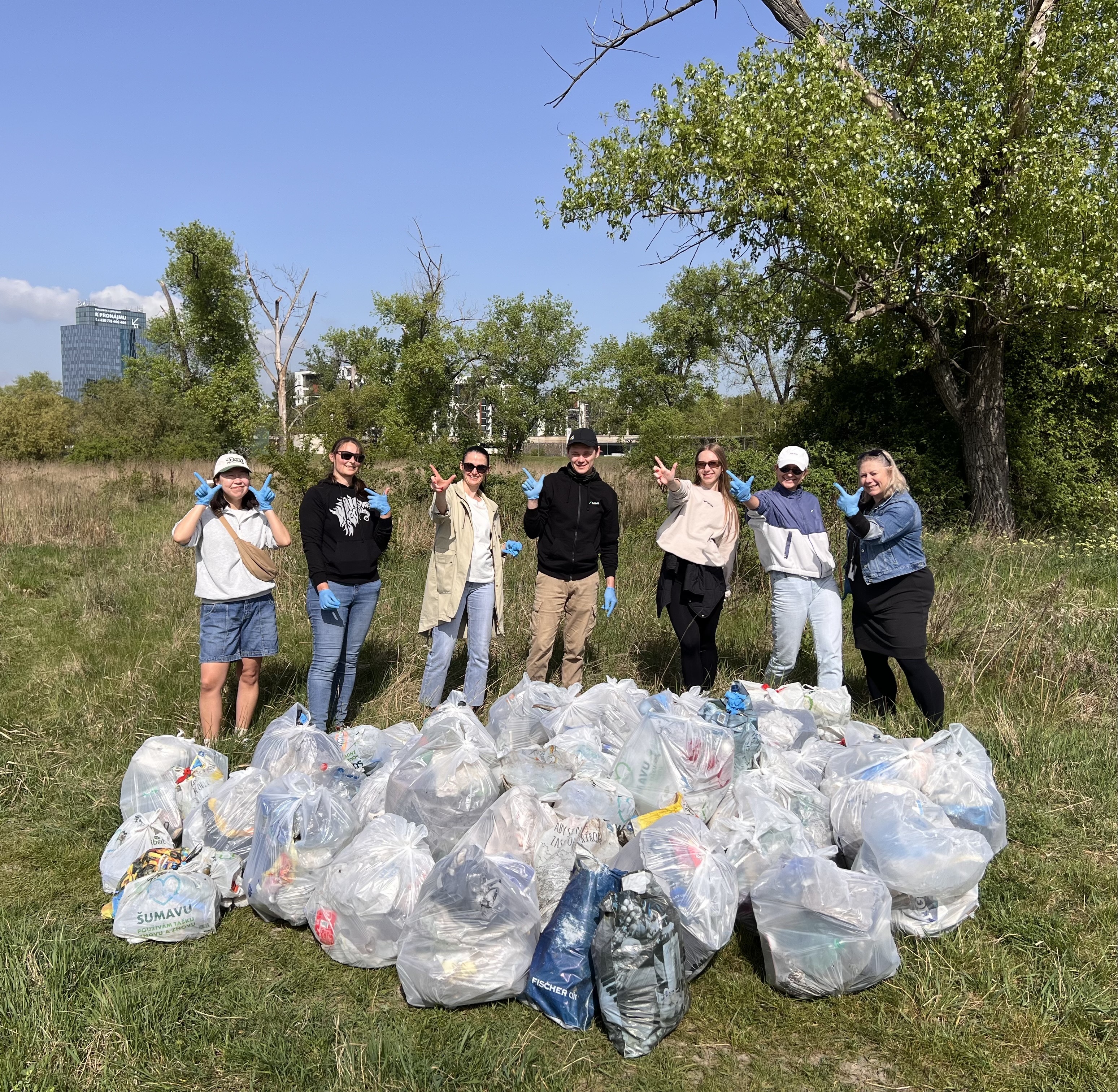 image of Wrike Prague volunteers